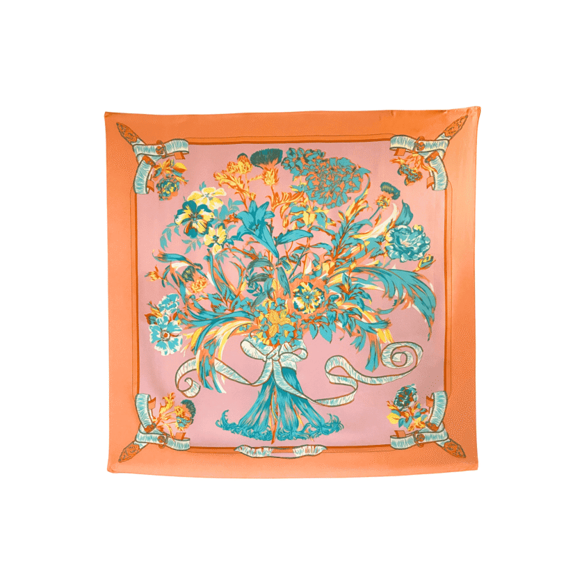 Foulard carré femme soie fleuri vintage – Carré Bouquet Abricot, bouquet teal et orange sur fond rose poudré, bordure abricot, 90×90 cm