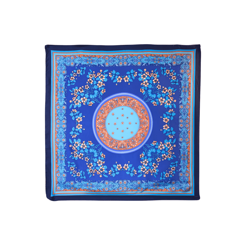 Carré Dôme grand foulard femme soie vintage — mandala floral bleu roi, couronne de fleurs blanches et pêche, médaillon turquoise et orange, soie italienne 91x91cm