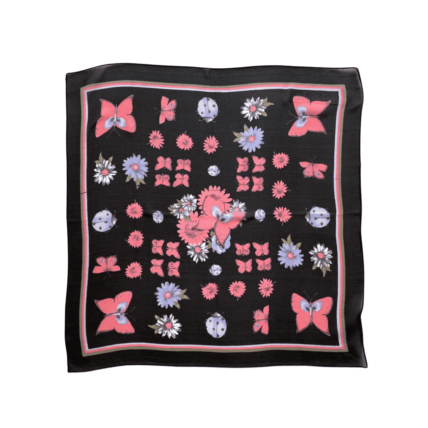 Carré Papillon petit foulard en soie femme vintage — papillons et coccinelles corail lavande sur fond noir, soie italienne transparente 40x40cm