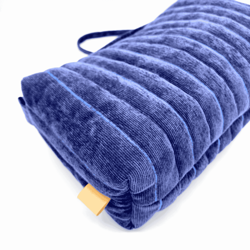 Rec Baie — Trousse de toilette fait main velours côtelé bleu – Image 2