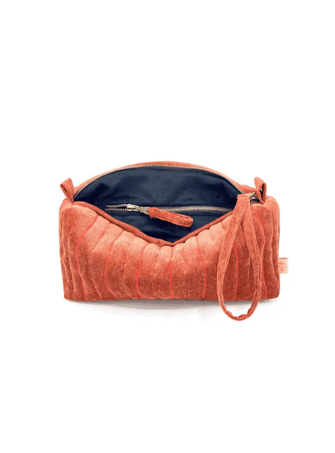 Rec Rouge trousse de toilette velours cotele rouge ouverte zip laiton interieur velours noir made in Lyon
