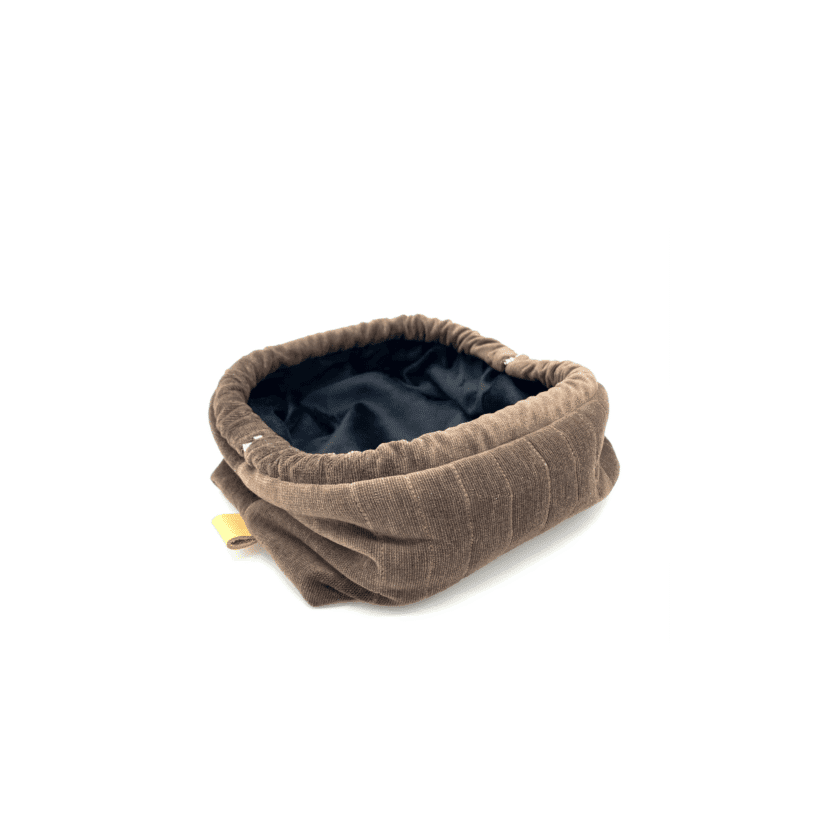 Sulu trousse maquillage velours milleraies marron ouverte vue trois quarts interieur velours noir etiquette artisanale Lyon